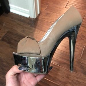 Wild pair nude platform